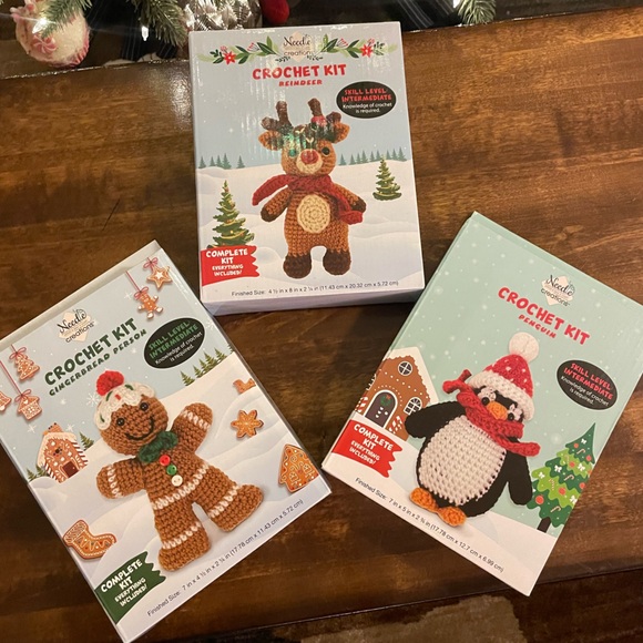 NEW Christmas Crochet Bundle of small reindeer penguin and gingerbread man kits - Picture 2 of 8